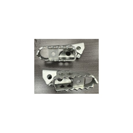 ET JUEGO PEDALES APOYA PIES DELANTEROS XTZ125